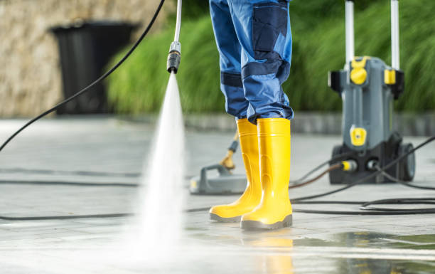 Pressure Washing Contractors in Lake Dalecarlia, IN