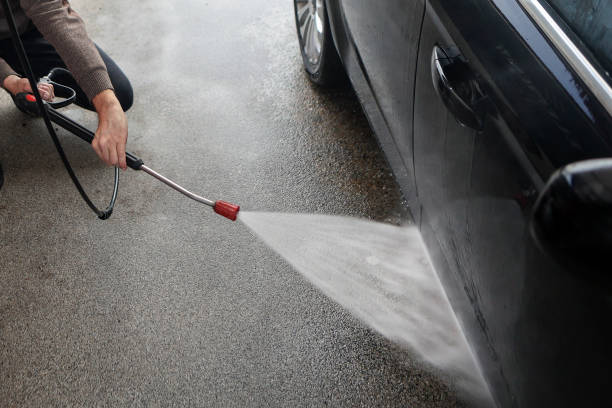 Why Choose Our Certified Pressure Washing Experts for Your Project Needs in Lake Dalecarlia, IN?