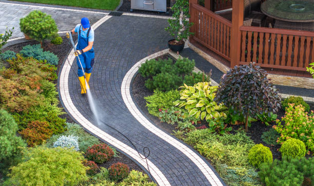 Why Choose Our Certified Pressure Washing Experts for Your Project Needs in Lake Dalecarlia, IN?